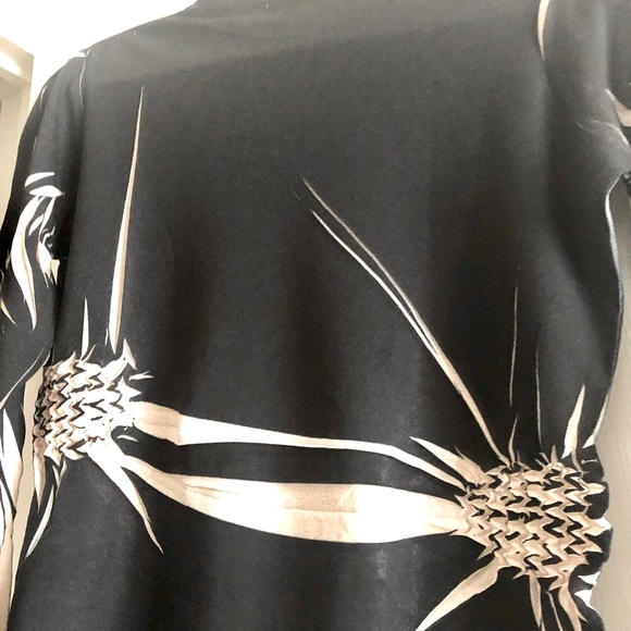 Great funky and stylish top.  amazing.  Details - Picture 5 of 10